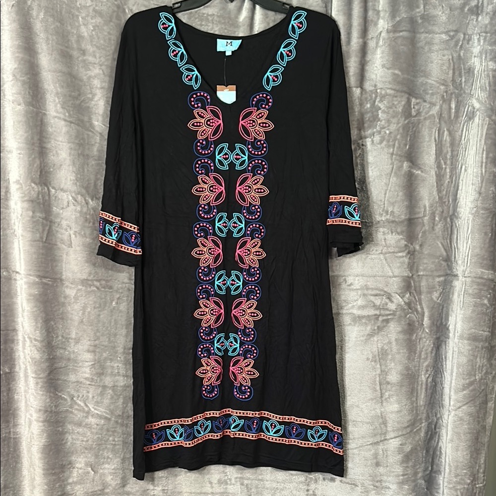 Black Casual Dress Colorful Accents and 3/4 Sleeves